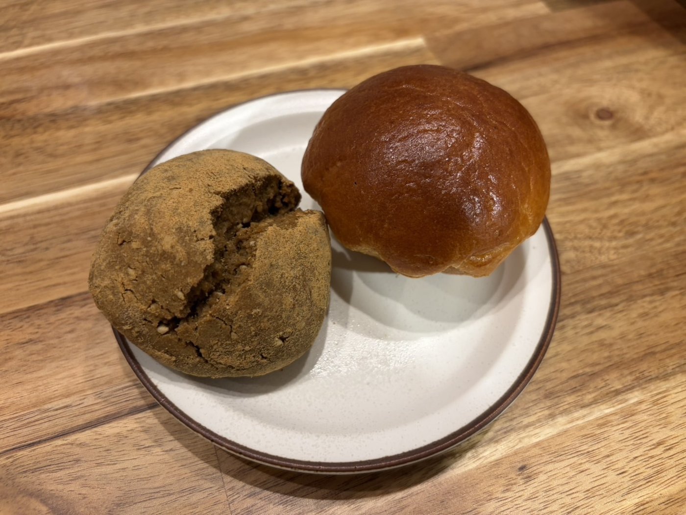 ブリオッシュ・パリと、ほうじ茶ときな粉のスコーン