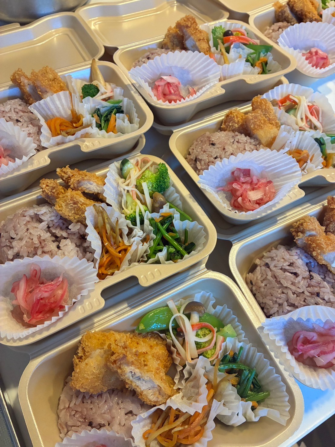 大森食堂から事務所に届くお弁当